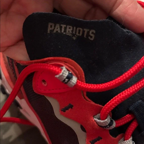 Nike Red and Black React Patriot Sneakers size 6.5 men and 8.5 in women - Picture 5 of 8